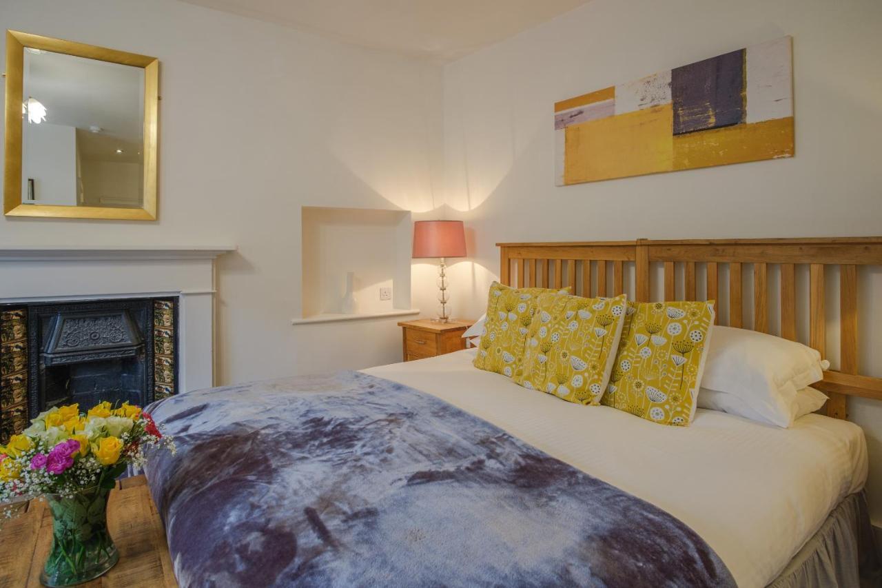 White Hart 4*